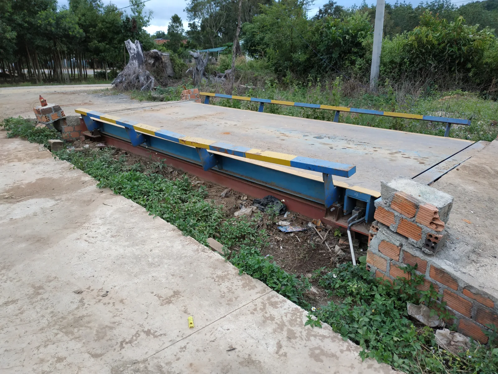 Móng cân ô tô di động bằng thép